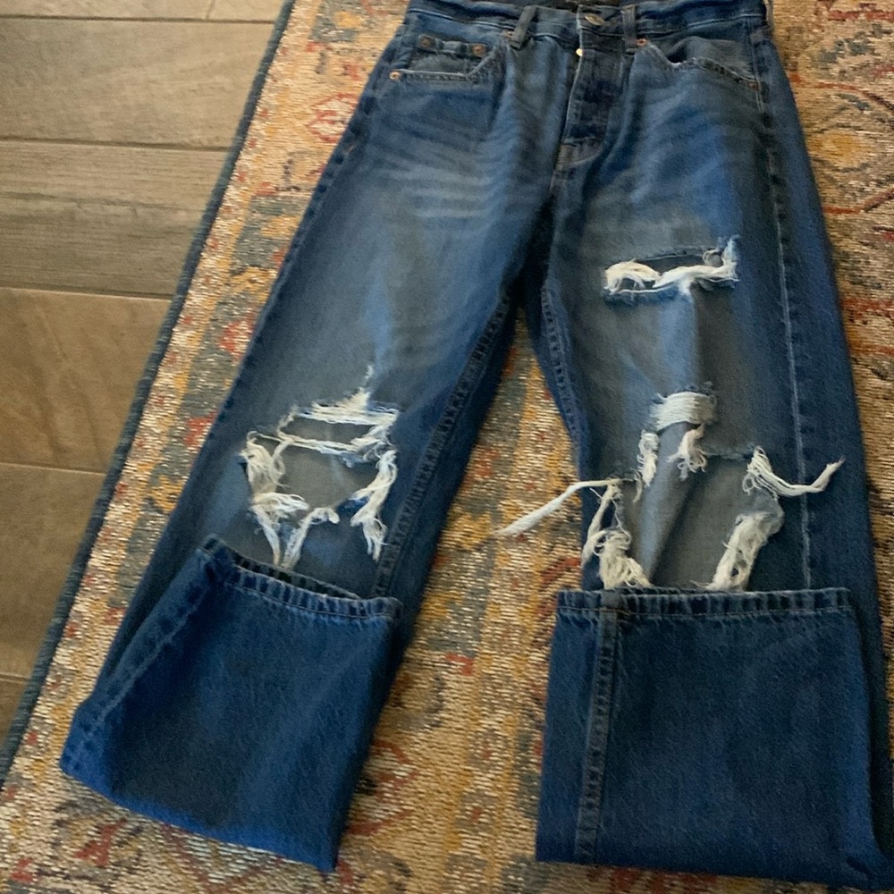 Aero 90s baggy jeans